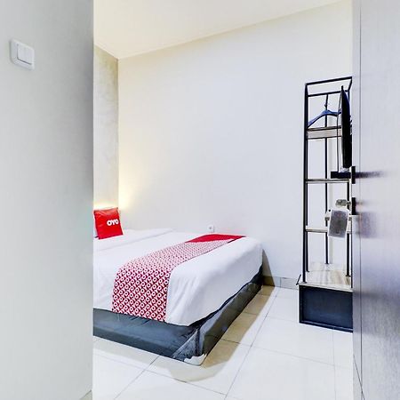Telukjambe Oyo 90215 Ada Residence מראה חיצוני תמונה